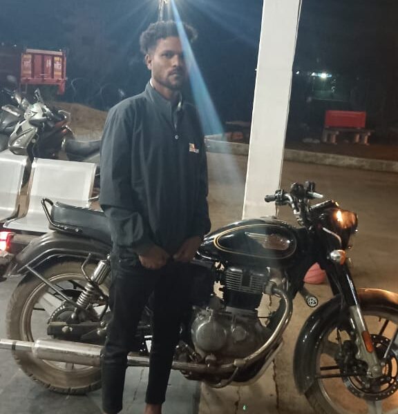 रात में पेट्रोलिंग के दौरान मॉडिफाइड साइलेंसर वाली बुलेट जप्त, 5000 रुपय समन शुल्क की कार्रवाई…