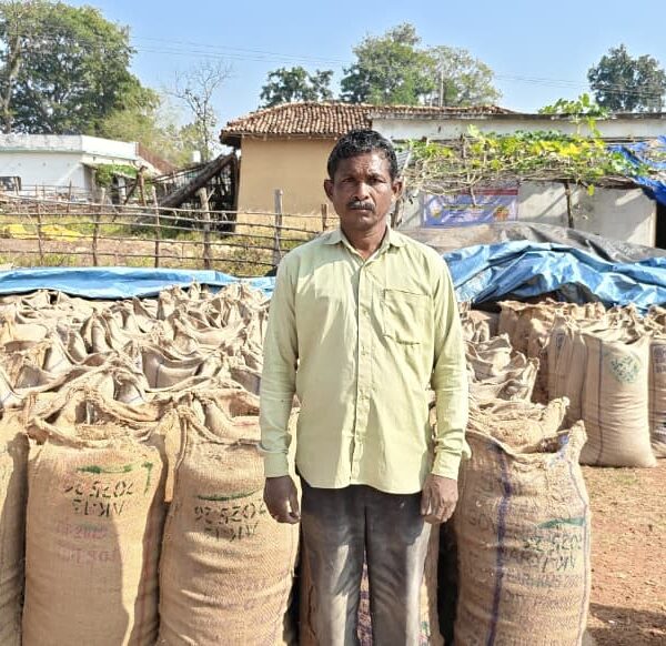 ग्राम पांडरवानी के किसान सेवाराम ने एकटकन्हर धान उपार्जन केंद्र में 60 क्विंटल धान का किया विक्रय…