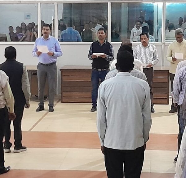 नगर निगम में भारत का संविधान के प्रस्तावना का हुआ सामुहिक पठन…