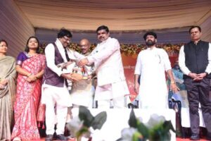 रायपुर : रजत जयंती महोत्सव 2025 : छत्तीसगढ़ बहुत ही सुघ्घर, बढ़िया, सुव्यवस्थित राज्य है- स्कूल शिक्षा मंत्री गजेन्द्र यादव…
