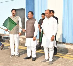 रायपुर : मुख्यमंत्री ने स्टेट हैंगर से विमान परिचालन सेवा का किया शुभारंभ…