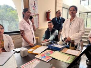 रायपुर : विश्व मधुमेह दिवस पर विशेष राज्य स्तरीय समीक्षा बैठक के दौरान विभाग के अधिकारीयों/ कर्मचारियों की की गई एन सी डी स्क्रीनिंग…