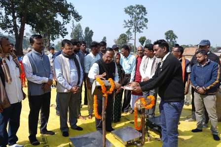 रायपुर : कृषि मंत्री नेताम ने बलरामपुर के डौरा-कोचली खरीदी केंद्र में धान खरीदी का किया शुभारंभ …