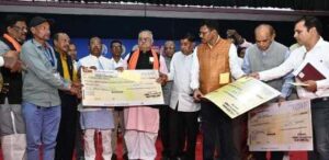 रायपुर : मत्स्य किसानों को आर्थिक समृद्धि हेतु नवीन तकनीक एवं कौशल विकास को अपनाने की जरूरत: मंत्री श्री रामविचार नेताम…