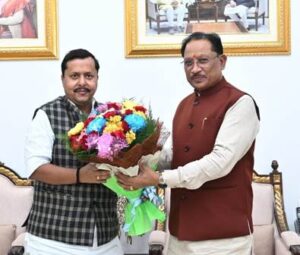 रायपुर : मुख्यमंत्री विष्णु देव साय से बिहार के पथ निर्माण मंत्री नितिन नवीन ने की सौजन्य मुलाकात…