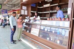 राजनांदगांव : एक स्टेशन एक उत्पाद को जिले में मिल रहा अच्छा प्रतिसाद…