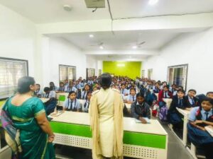 राजनांदगांव : पदुमलाल पुनालाल बक्शी स्कूल राजनांदगांव में रक्षा टीम द्वारा अभिव्यक्ति एप एवं साइबर अपराध व यातायात के संबंध में की गई जागरूक…
