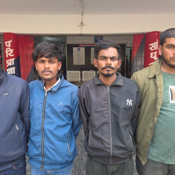प्रोफेसर से 2900 रुपये की लूट और अपहरण के मामले में आरोपियों को पुलिस ने किया गिरफ्तार…
