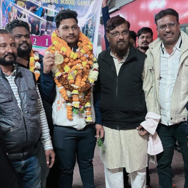 राष्ट्रीय शालेय वेटलिफ्टिंग स्पर्धा मे रेहान ने 273 किलो वज़न&hellip;