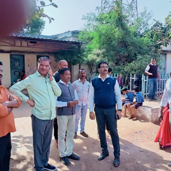 महापौर ने किया चिखली स्कूल मैदान का निरीक्षण…