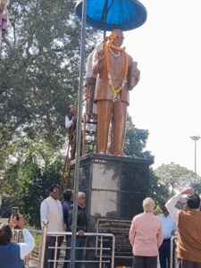 डाॅ.भीमराव अंबेडकर की पुण्यतिथि पर महापौर सहित निगम पदाधिकारियों ने दी पुष्पांजलि…