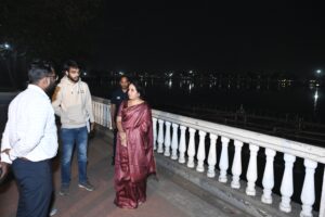 महापौर ऐतिहासिक बूढ़ातालाब में पूर्व वर्ती सरकार द्वारा लगवाए गए 5 करोड़ के फाउंटेन कीजानकारी लेने स्थल पहुंची…