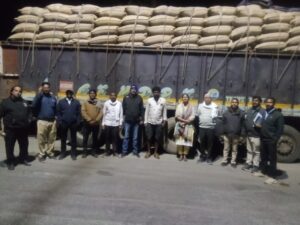 चिल्पी चेक पोस्ट पर पकड़ी गई अवैध धान की खेप, ट्रक से 336 क्विंटल धान जप्त…