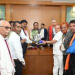 सेन समाज के प्रतिनिधि मण्डल ने मुख्यमंत्री, विधानसभा अध्यक्ष और उपमुख्यमंत्री से मुलाकात कर परिचय सम्मेलन का दिया आमंत्रण…