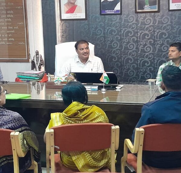 महापौर मधुसूदन यादव की अध्यक्षता में महापौर परिषद की बैठक&hellip;