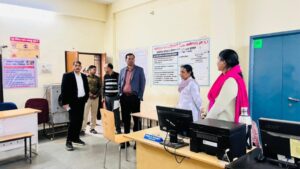 दुर्ग संभाग आयुक्त सत्यनारायण राठौर ने विभिन्न विभागों का किया औचक निरीक्षण…
