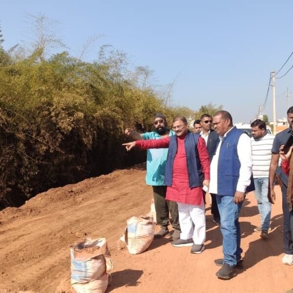 सांसद संतोष पांडेय ने निर्माणाधीन गौरवपथ निर्माण कार्य का किया निरीक्षण…