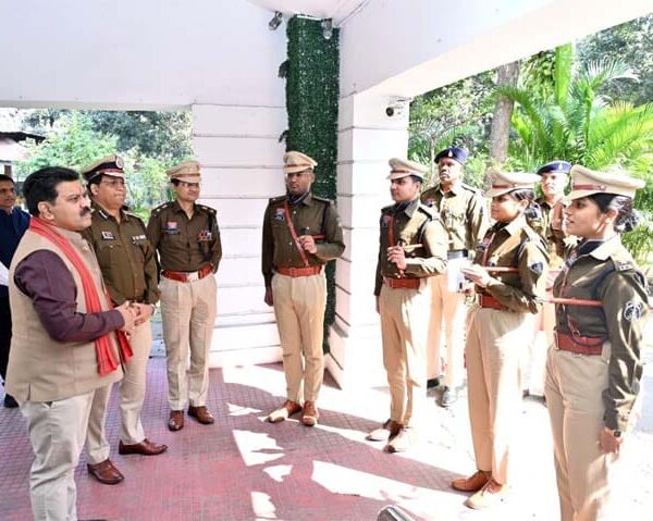 प्रशिक्षु आईपीएस अधिकारियों ने उप मुख्यमंत्री विजय शर्मा से की सौजन्य भेंट…