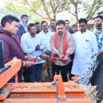 उप मुख्यमंत्री विजय शर्मा ने 02 स्क्वायर बेलर मशीनें की लोकार्पित…