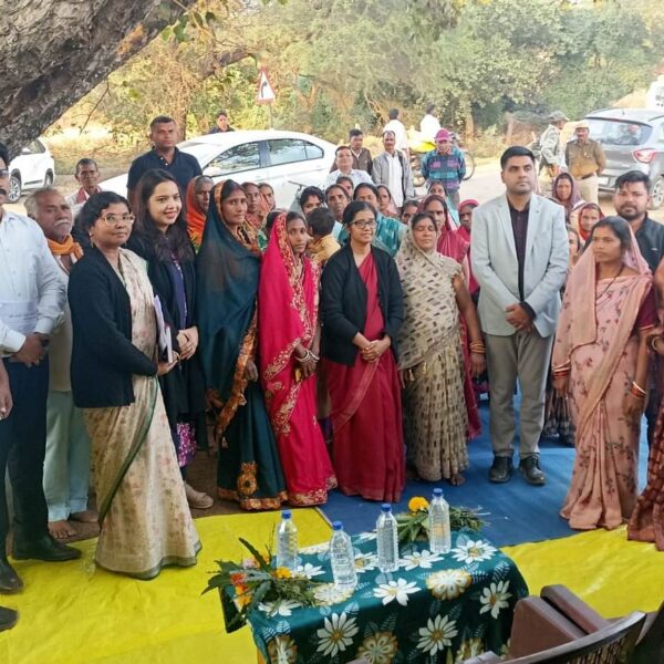 आयुक्त कृषि उत्पादन शहला निगार ने विभिन्न योजनाओं तथा फसल चक्र परिवर्तन कार्यक्रम की प्रगति का अवलोकन करने विभिन्न ग्रामों का किया निरीक्षण…