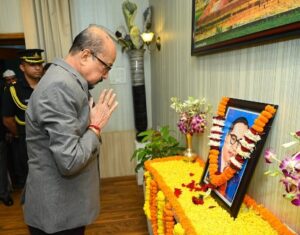 रायपुर : राज्यपाल ने डॉ. अंबेडकर की पुण्यतिथि पर उन्हें नमन किया…