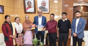 रायपुर : राज्यपाल डेका से विवेकानंद केन्द्र के पदाधिकारियों ने की सौजन्य भेंट…