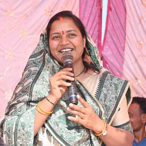 रायपुर : लक्ष्मी राजवाड़े के प्रयासों से 33 सड़कों को&hellip;