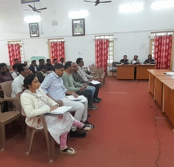 आयुक्त ने ली जल विभाग के अधिकारियो, वाल्वमेन एवं पंप आपरेटरो की बैठक…