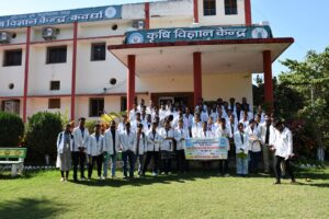 कृषि महाविद्यालय के छात्र-छात्राएं कृषि विज्ञान केन्द्र में सीख रहे तकनीकी ज्ञान…