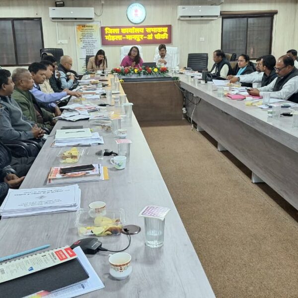 योजनाओं के प्रभावी क्रियान्वयन के साथ पात्र हितग्राहियों को करें लाभान्वित-कलेक्टर तुलिका प्रजापति…
