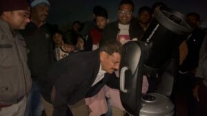 टेलीस्कोप से बच्चों ने देखा सूर्य, चंद्रमा, शनि और अन्य ग्रहों का लाइव अद्भुत नजारा…