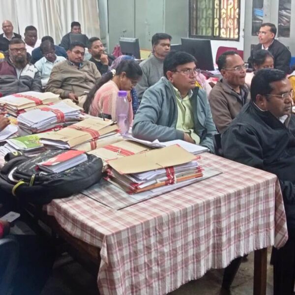 अपर कलेक्टर सीएल मारकण्डेय की अध्यक्षता में राजस्व निरीक्षकों की मासिक समीक्षा बैठक संपन्न…