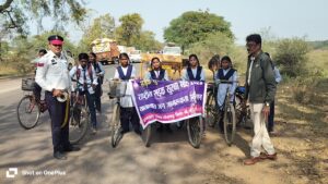 केसीजी पुलिस द्वारा छोटी व बड़ी वाहनों के चालकों को किया जा रहा जागरूक…