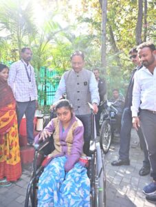 रायपुर : मुख्यमंत्री जनदर्शन में दिव्यांगजनों को मिली राहत…