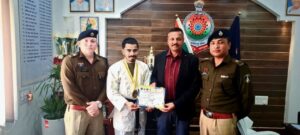 पुलिस अधीक्षक ने राष्ट्रीय खेल में उत्कृष्ट प्रदर्शन करने वाले खिलाड़ी हिम्मत साहू को किया सम्मानित…