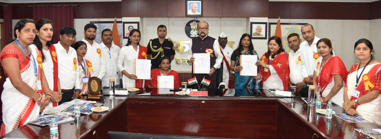 रायपुर : राज्यपाल श्री डेका ने ब्रेल पुस्तक और ऑडियो बुक्स का किया विमोचन…