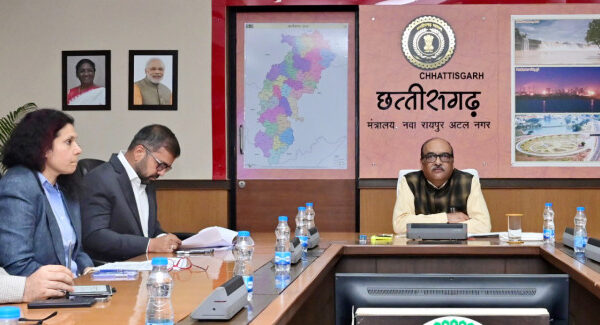 रायपुर : राष्ट्रपति के बस्तर प्रवास की तैयारियों को लेकर मुख्य सचिव ने ली अधिकारियों की बैठक…