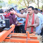 उप मुख्यमंत्री विजय शर्मा ने 02 स्क्वायर बेलर मशीनों का किया लोकार्पण…