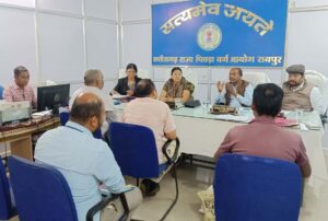 रायपुर : पिछड़ा वर्ग आयोग में विभिन्न शिकायतों की सुनवाई : सुनवाई के उपरांत अधिकारियों को निर्णयों के क्रियान्वयन हेतु निर्देश जारी …