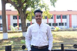 रायपुर : किसान परिवार के बेटे संजू मरकाम ने बीएसएफ में चयनित होकर बढ़ाया जिले का मान…