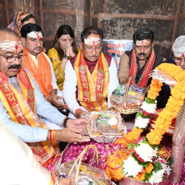 मुख्यमंत्री विष्णुदेव साय व केंद्रीय पर्यटन मंत्री गजेंद्र सिंह शेखावत ने भोरमदेव मंदिर में की पूजा-अर्चना…