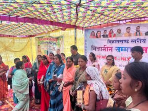 डोंगरगांव में मितानिन समारोह एवं विशाल स्वास्थ्य व रक्त जांच शिविर का हुआ आयोजन…