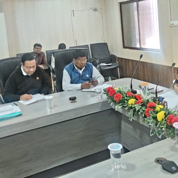 कलेक्टर प्रजापति ने ली प्रधानमंत्री सूर्यघर मुफ्त बिजली योजना की&hellip;
