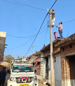 डोंगरगढ़ एवं छुरिया में बकाया राजस्व वसूली के लिए विद्युत विभाग ने छेड़ा अभियान o3198 बकायेदार उपभोक्ताओं से वसूली की गई 55 लाख 06 हजार रूपए की बकाया राशि…