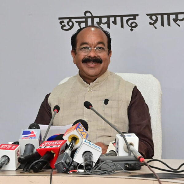 रायपुर : उप मुख्यमंत्री श्री अरुण साव ने कैबिनेट की बैठक में लिए गए निर्णयों की जानकारी दी…