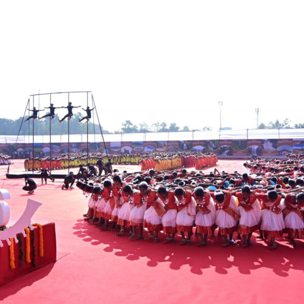 रायपुर : अबूझमाड़ का गौरव: मल्लखंब के नन्हे वीरों ने राष्ट्रपति के समक्ष दिखाई अद्भुत कला…