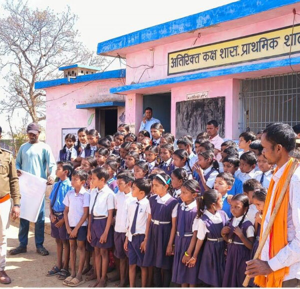 रायपुर : वन अग्नि सुरक्षा के लिए जागरूकता अभियान, ग्रामीणों और विद्यार्थियों ने ली संरक्षण की शपथ…