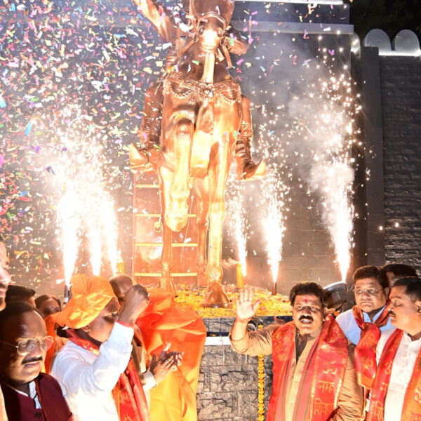 रायपुर : उप मुख्यमंत्री ने छत्रपति शिवाजी के प्रतिमा का किया लोकार्पण…