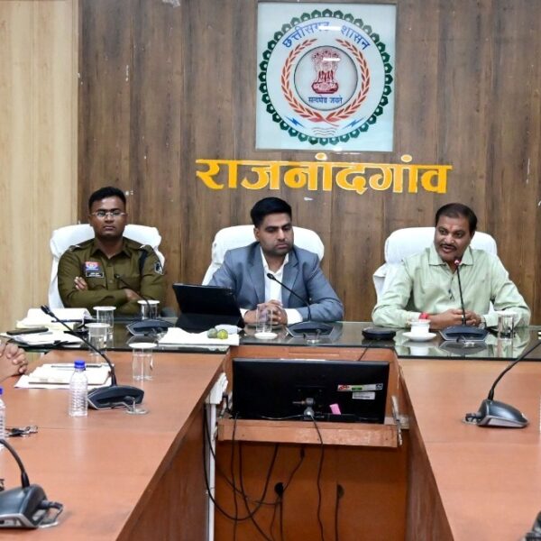 आवासीय परिसर एवं अपने घरों में सोलर पैनल लगाकर बिजली के क्षेत्र में बनें आत्मनिर्भर :जीतेन्द्र यादव…