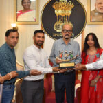 रायपुर : राज्यपाल से रेडियो संगवारी टीम ने की सौजन्य&hellip;